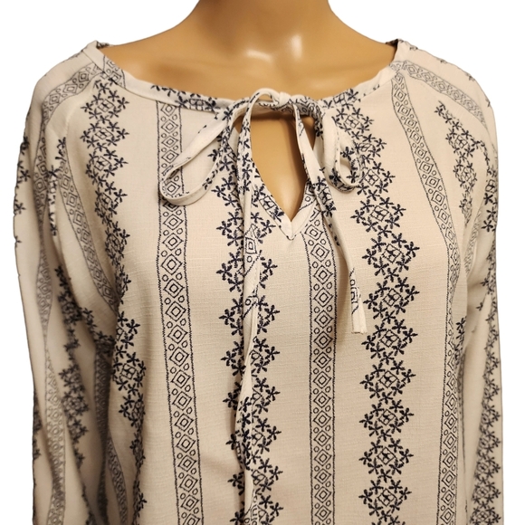 White Floral Folk Pheasant Blouse Size XL - Picture 2 of 11